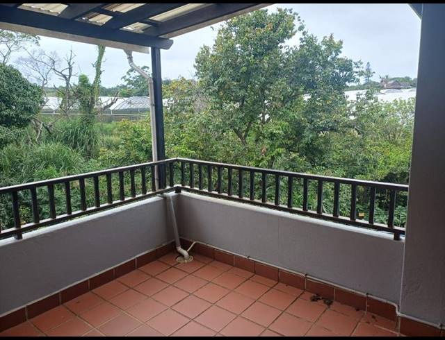2 BEDROOM APARTMENT FOR SALE IN SHEFFIELD BEACH
